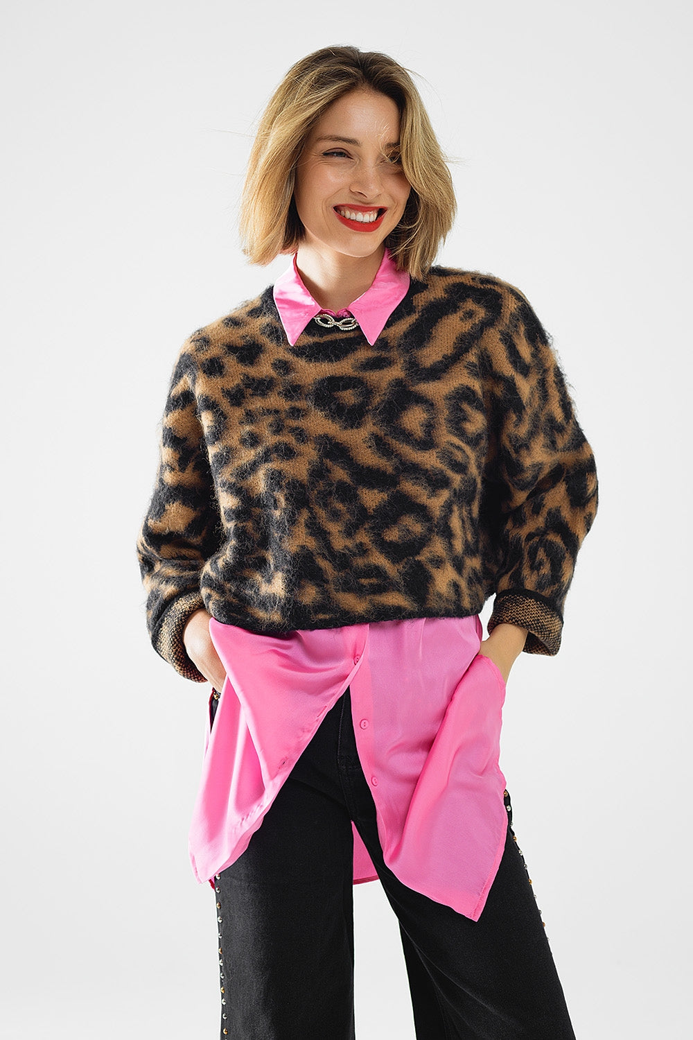 Black Leopard Print Sweater Made of Knitted Fabric with Wool