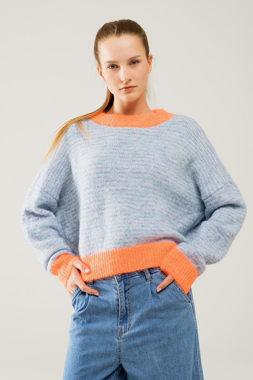 Q2 Oversized light blue/orange knit sweater