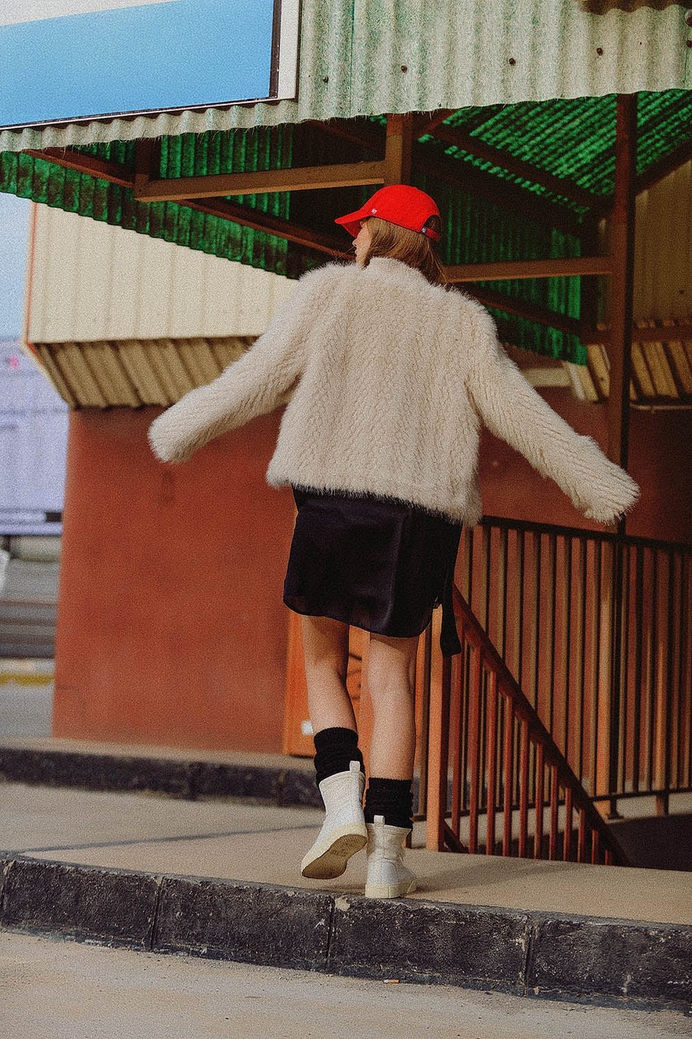 Cropped Jacket in Beige in Fine Fur