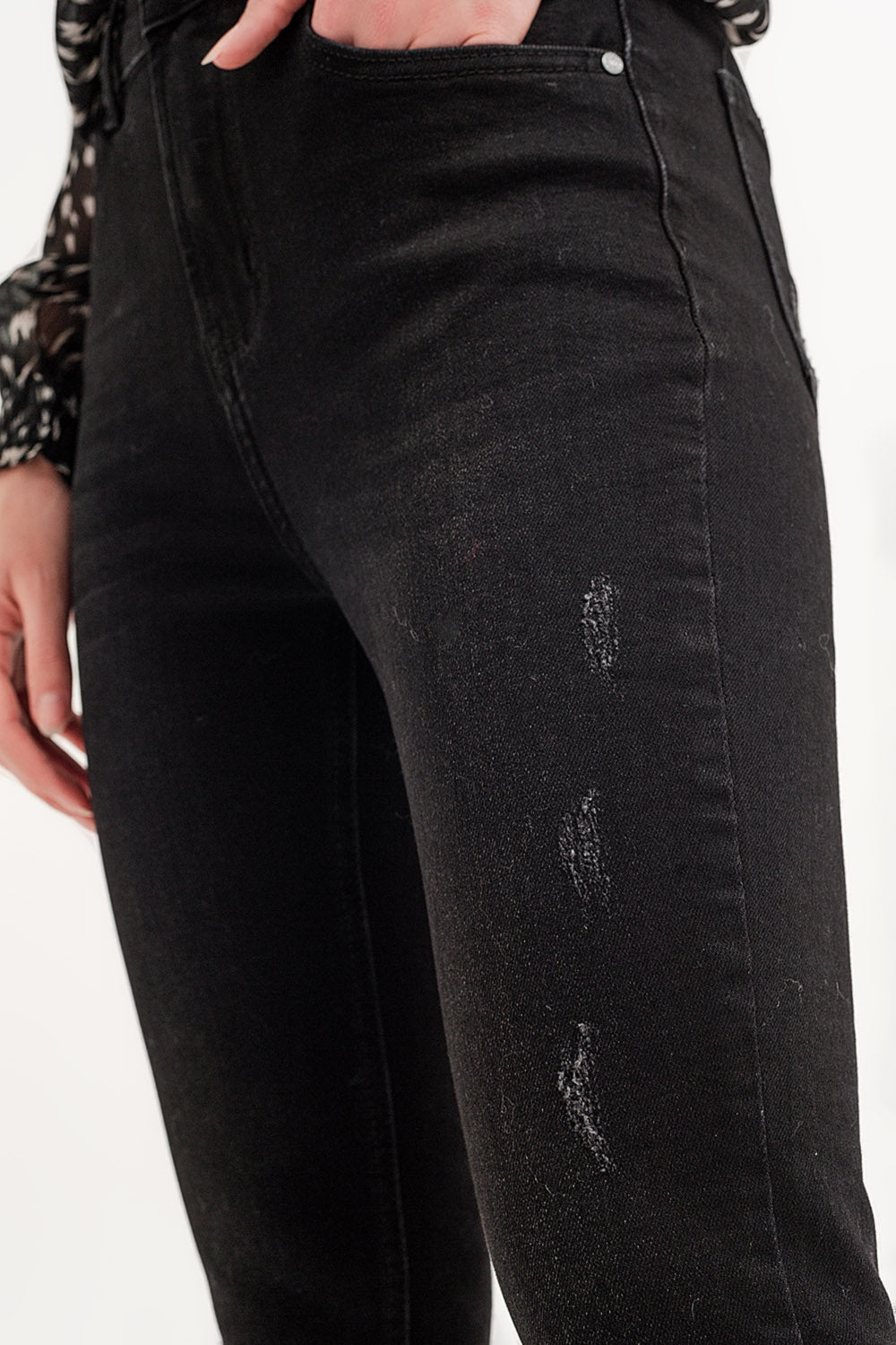 Raw Hem Skinny Jeans in Washed Black