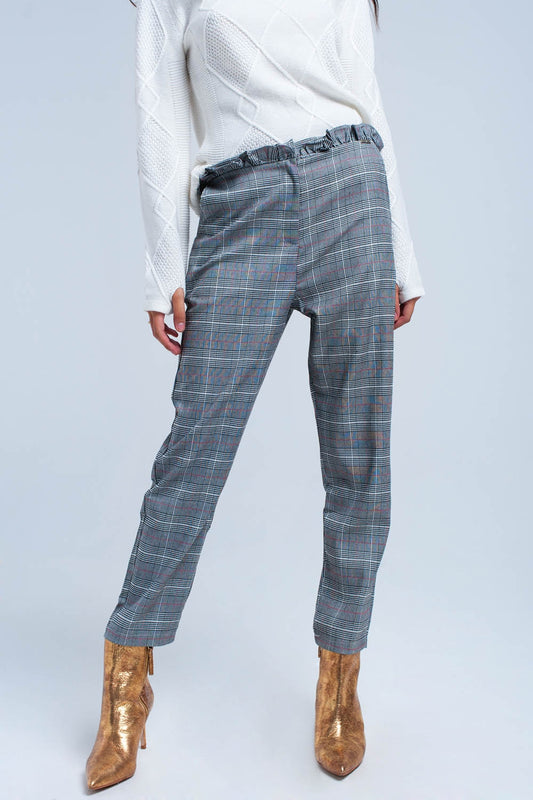 Q2 Red tartan pattern pants