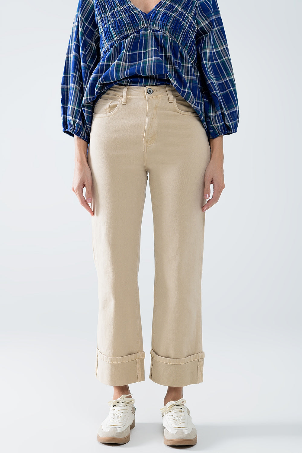 Q2 Straight leg Pants with cropped hem in dark beige