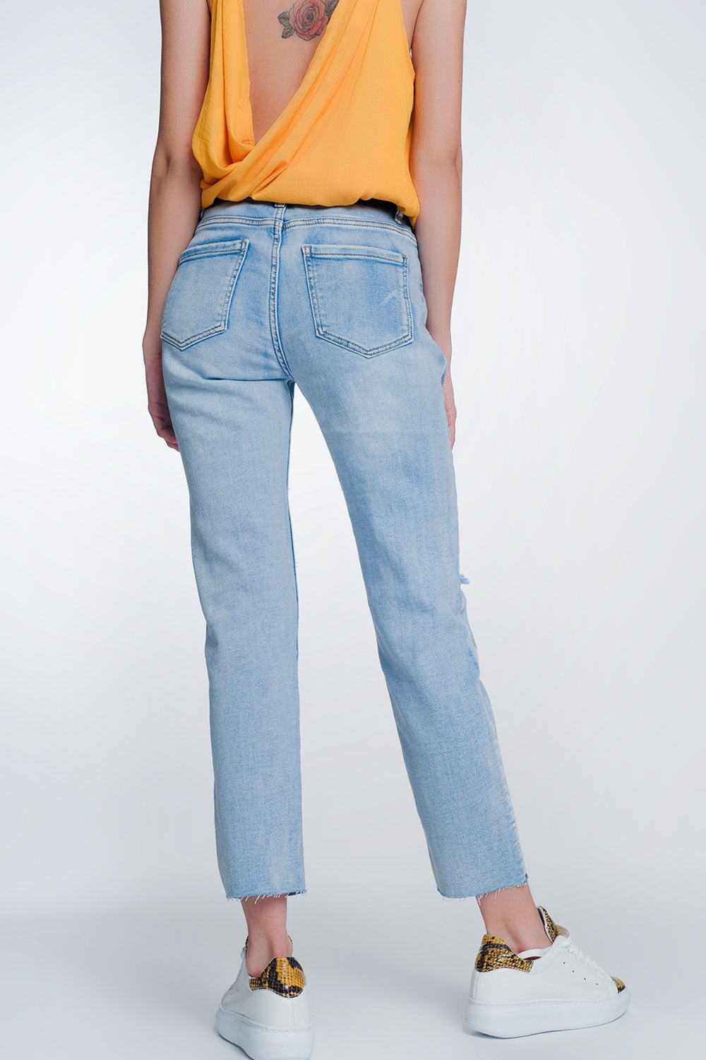 Wide Leg Cropped Raw Hem Jeans in Blue Color