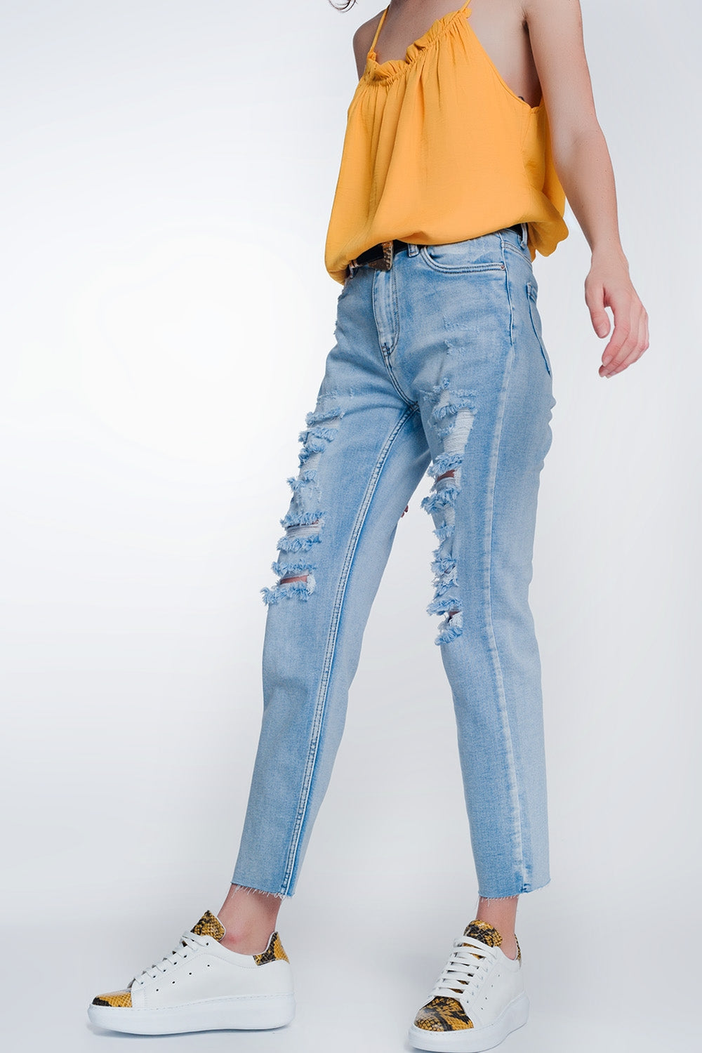 Wide Leg Cropped Raw Hem Jeans in Blue Color