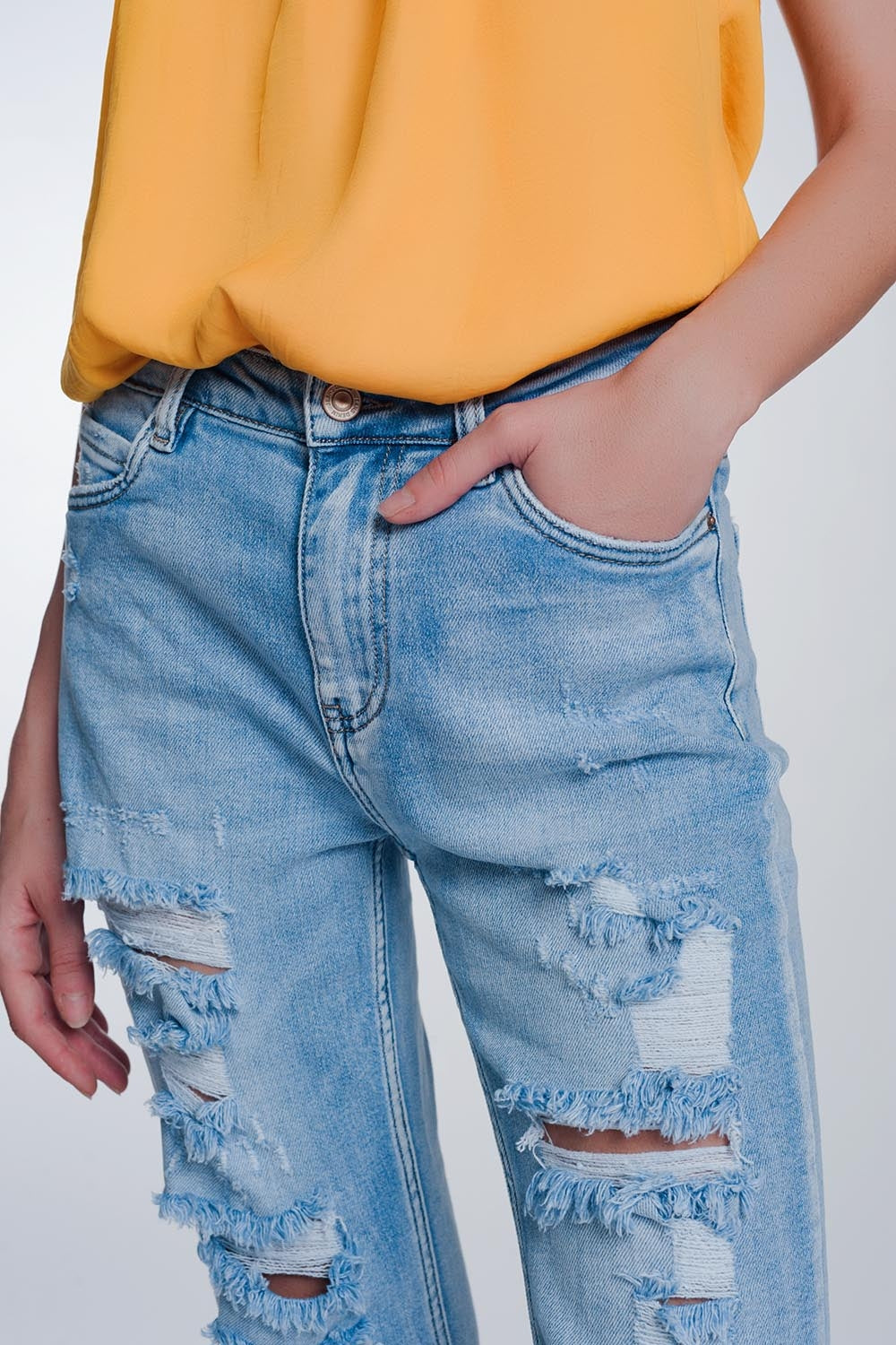 Wide Leg Cropped Raw Hem Jeans in Blue Color