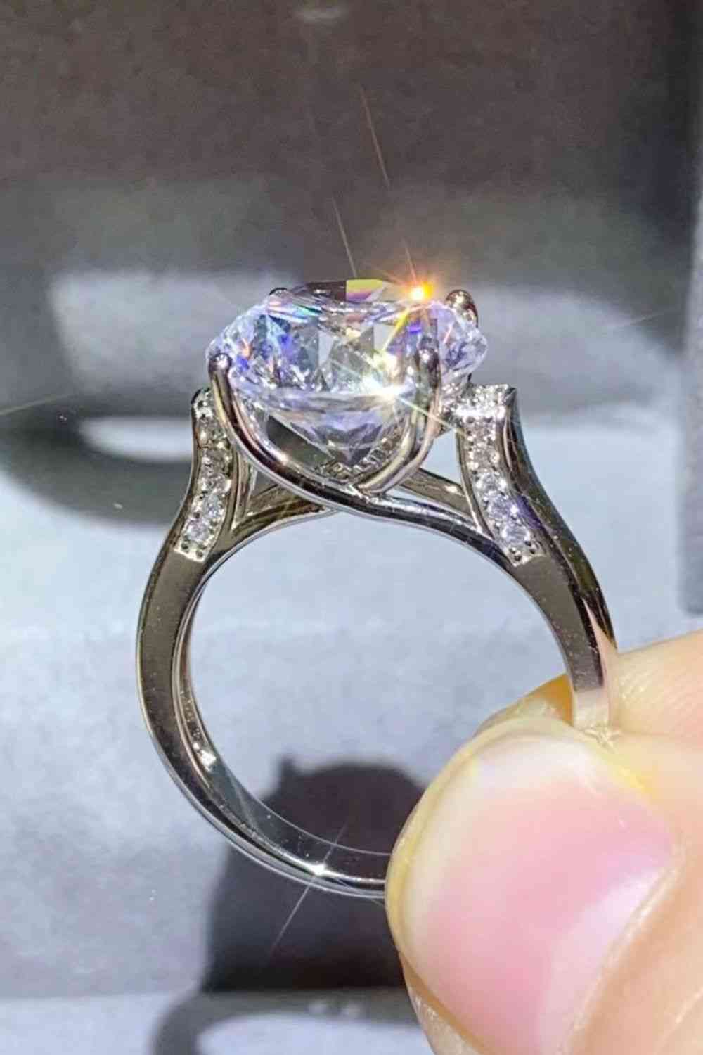 Radiant Reverie 5 Carat Moissanite Ring