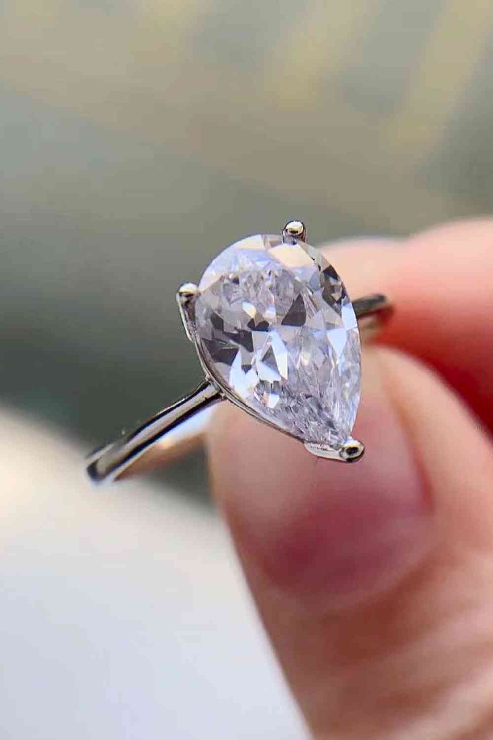 Classical Teardrop 2 Carat Moissanite Ring