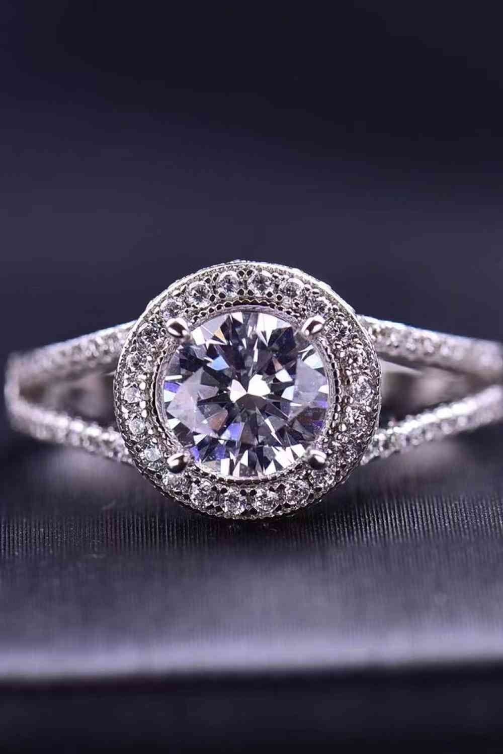 Shiny and Chic 1 Carat Moissanite Ring