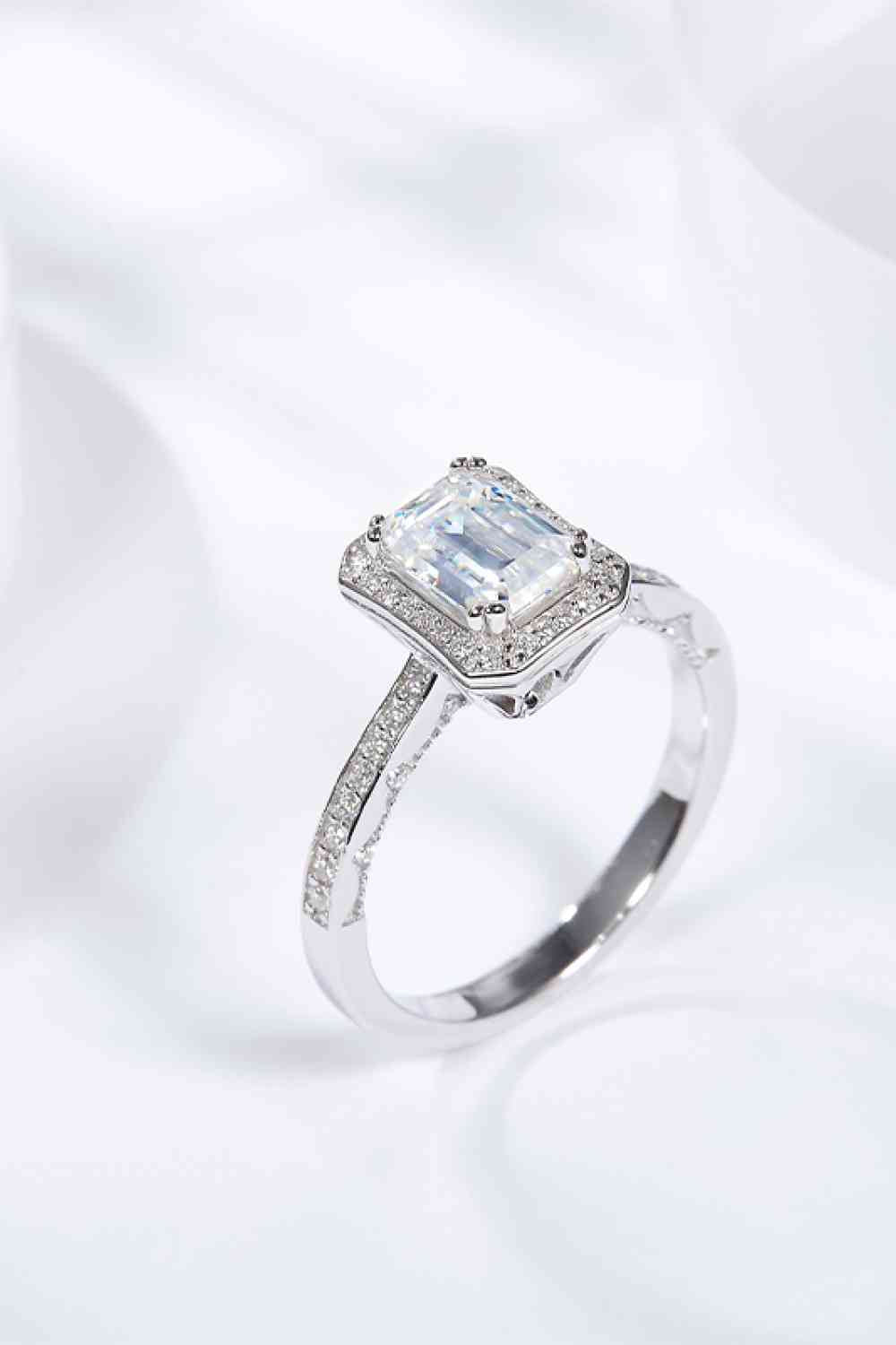 Velvet Twilight 1 Carat Moissanite Ring