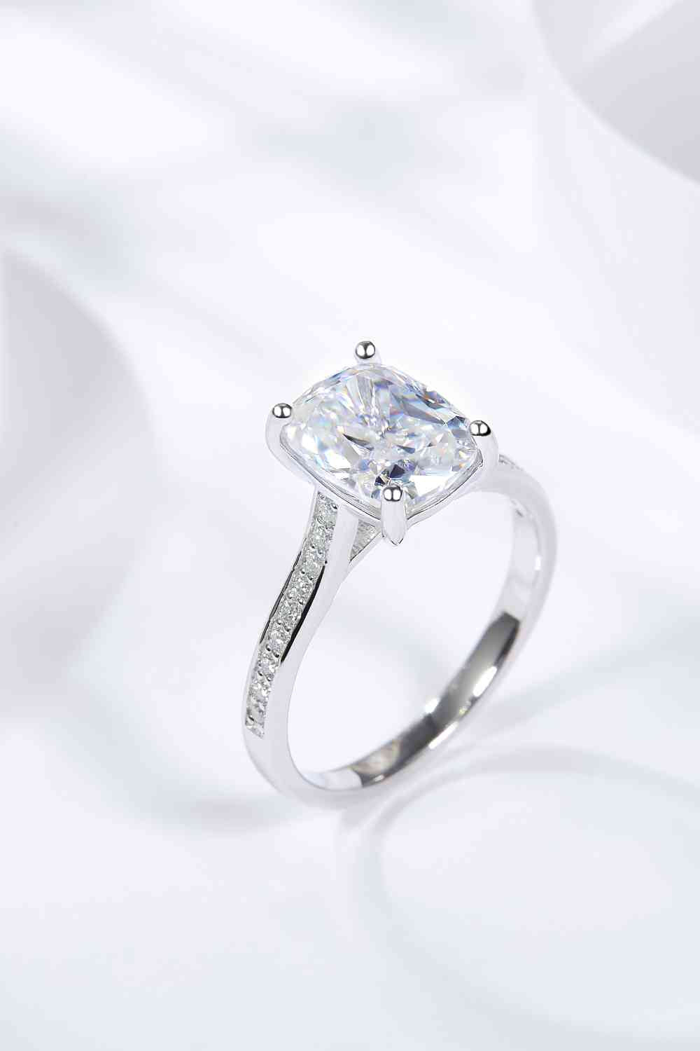 Dazzling Twilight 3 Carat Moissanite Ring