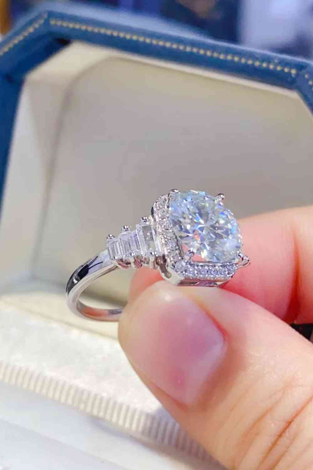 Starry Affection 3 Carat Moissanite Ring