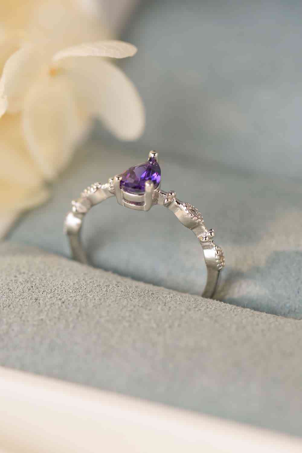 Brilliant Breeze Amethyst Ring