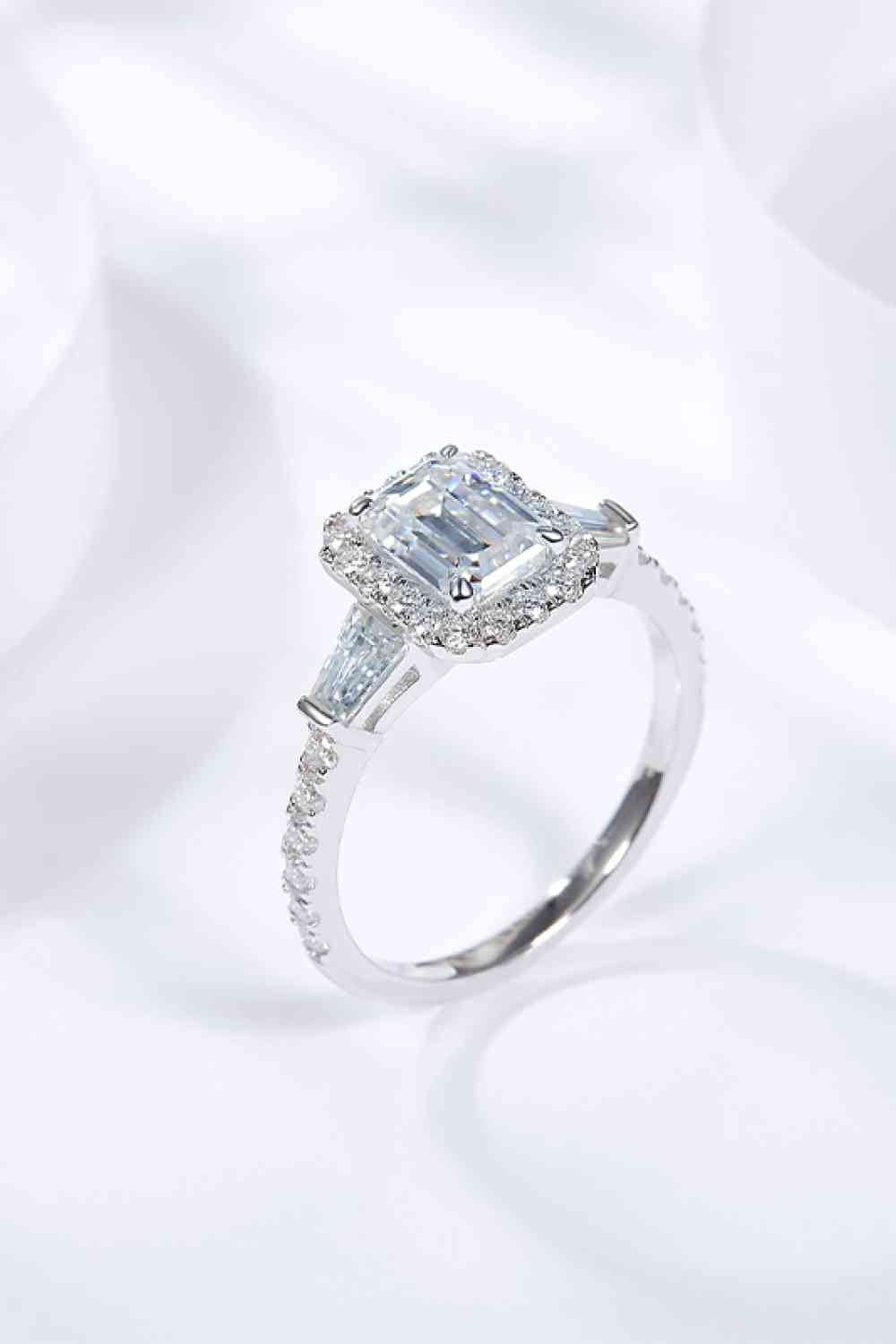 Lustrous Serenity 1 Carat Moissanite Ring