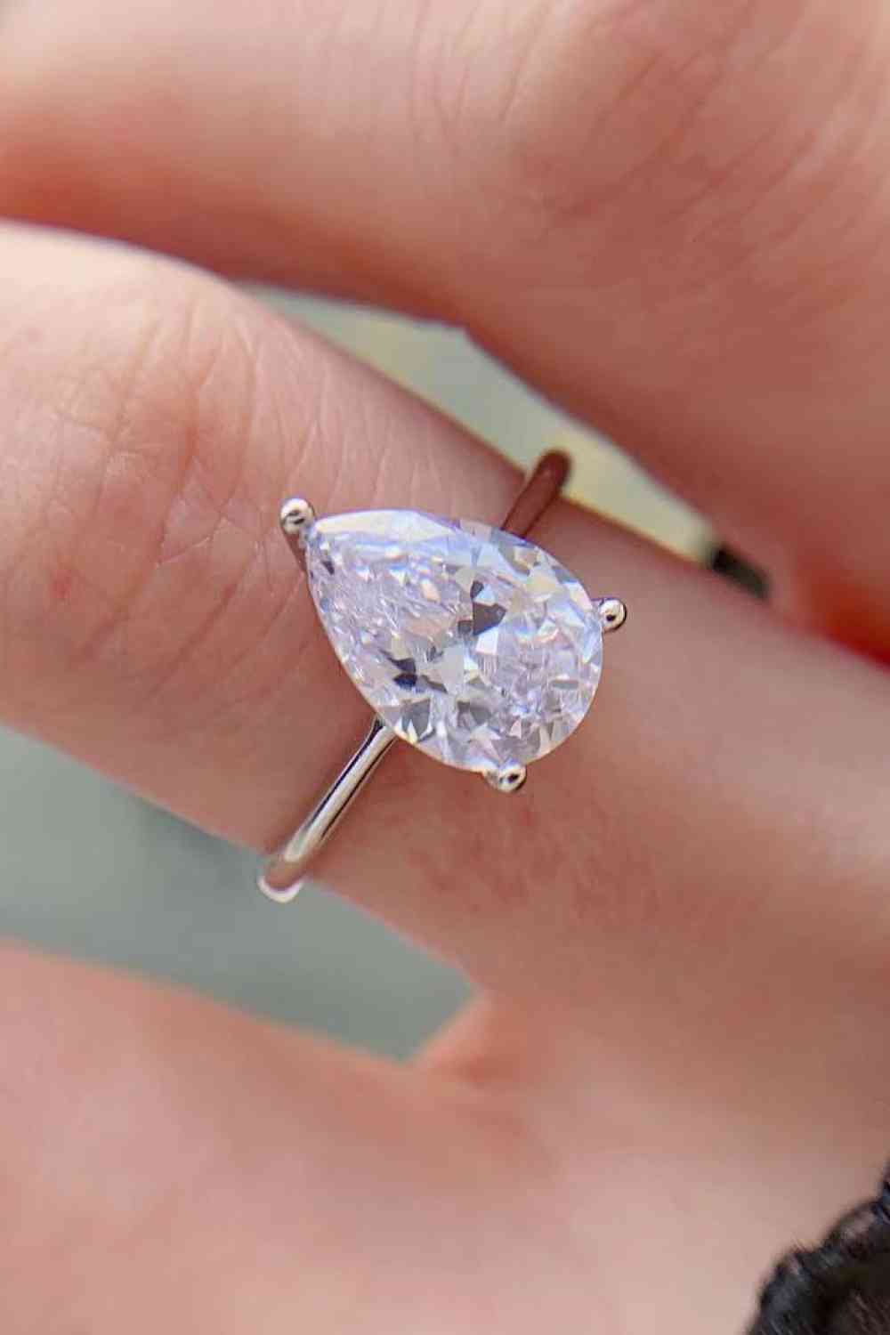 Classical Teardrop 2 Carat Moissanite Ring