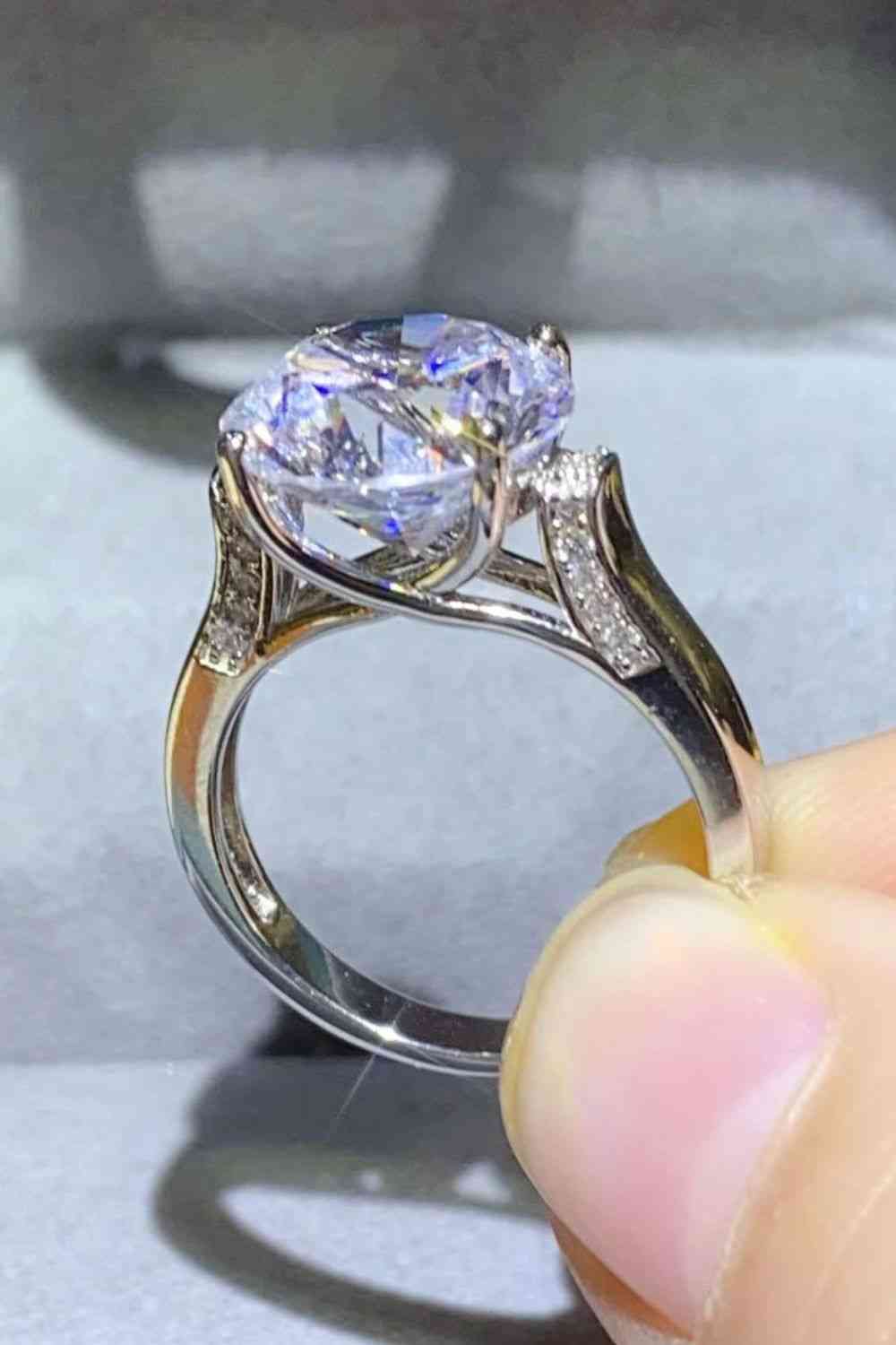 Radiant Reverie 5 Carat Moissanite Ring