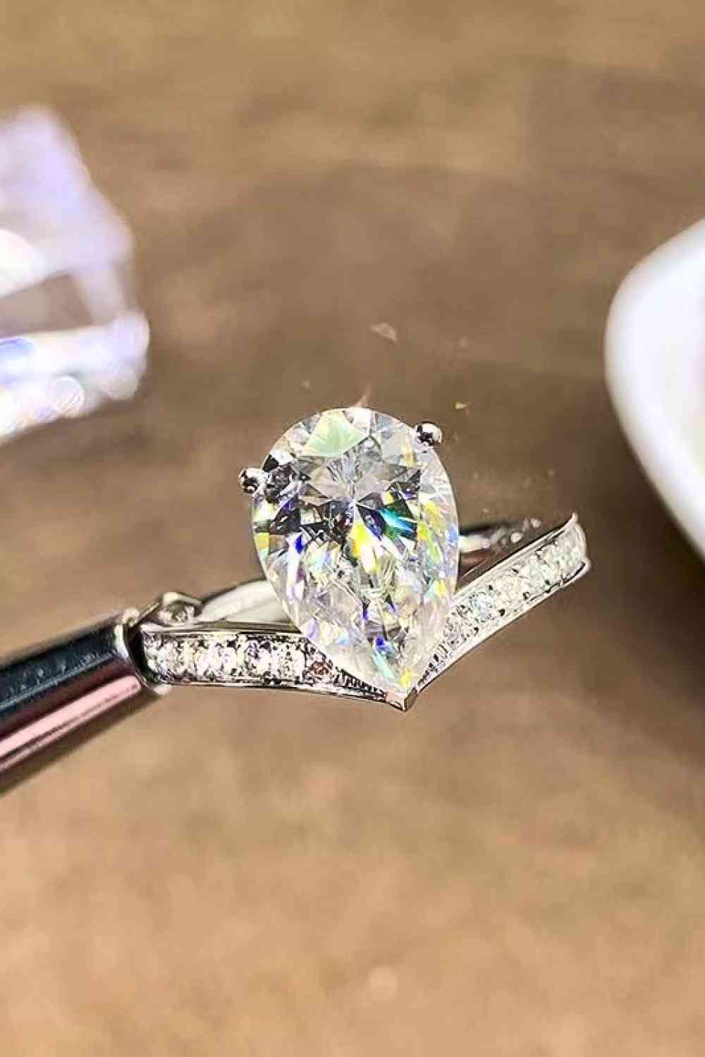 Dreamy Delight 1 Carat Moissanite Ring