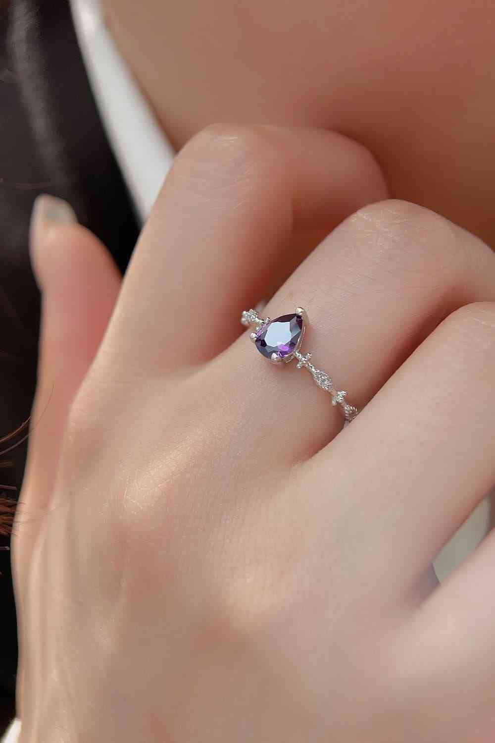 Brilliant Breeze Amethyst Ring